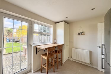 2 bed house, White Furrows, Netherfield, Nottingham, NG123LE - Image 3